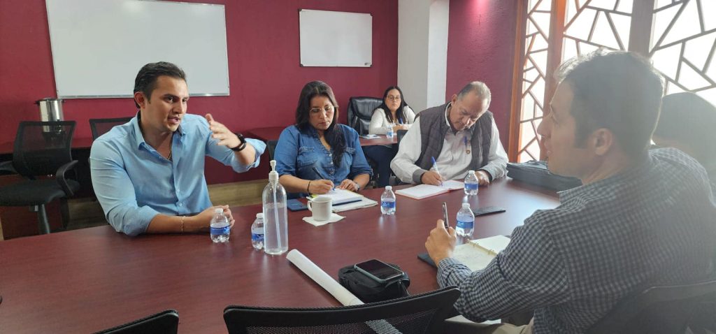 Se aplica comercio y Erick Gasca; Ya no permitirán la entrada de vendedores ambulantes del La Perla y Orizaba.