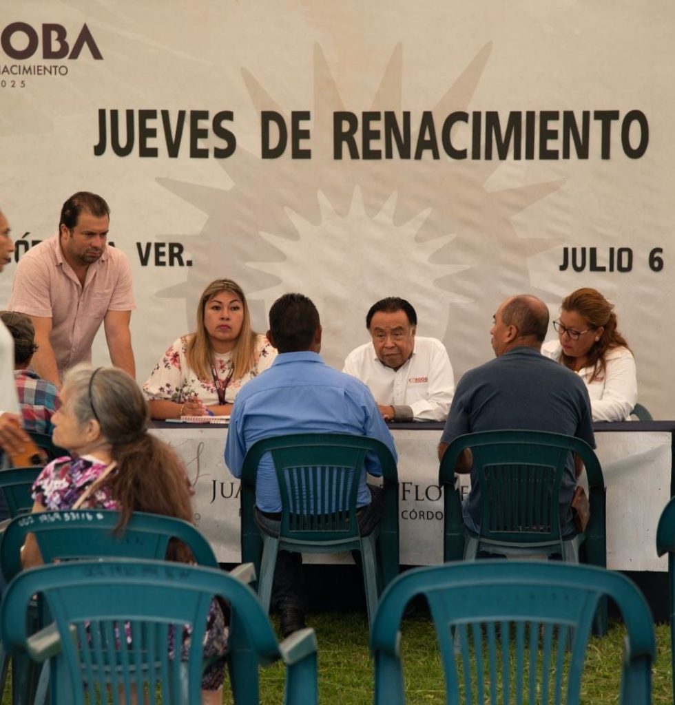 Entrega de apoyos en Cervantes y Lozada apoyos durante el «Jueves Ciudadano»