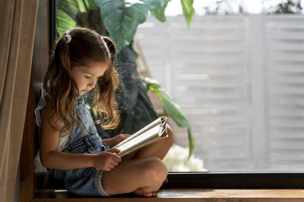 Sigue el gusto por leer en niños y jóvenes