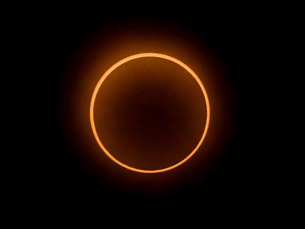 ¡Descubre Dónde Presenciar el Espectáculo Celestial del Eclipse Solar en Veracruz y México! 🌞🌑