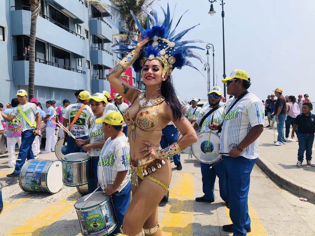 🎉💃 ¡Desbordante de baile, música, color y pura alegría! 💥🎶 La segunda rumbata del Carnaval de Veracruz arrasa en la recta final de las vacaciones de Semana Santa.