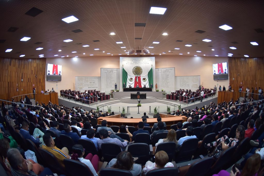 Grillos a la grilla…Diputadas y Alcalde Veracruzanos Solicitan Licencia