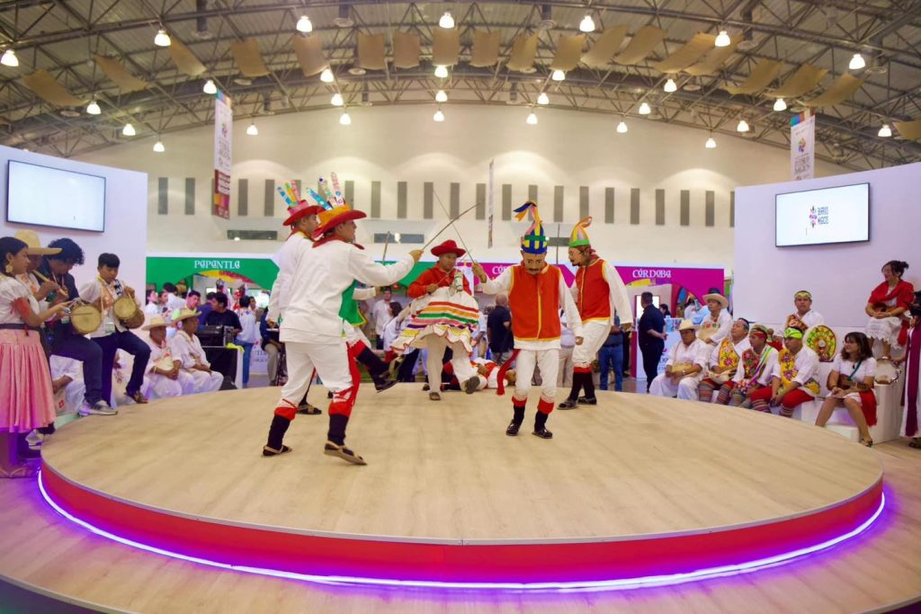 Veracruz se viste de gala con el Tianguis Nacional de Pueblos Mágicos, impulsando la economía local.