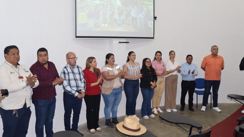 Fortín impulsa el cuidado ambiental con Programa de Aves Urbanas (PAU)