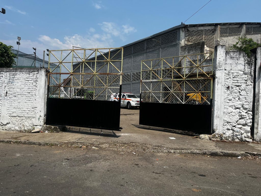 Refuerzan acceso posterior de la Unidad Deportiva Eliézer Morales