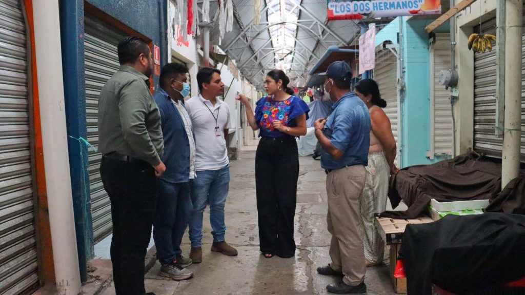 Refuerzan higiene en el Mercado 3 de Agosto de Fortín. Con jornada de fumigación.
