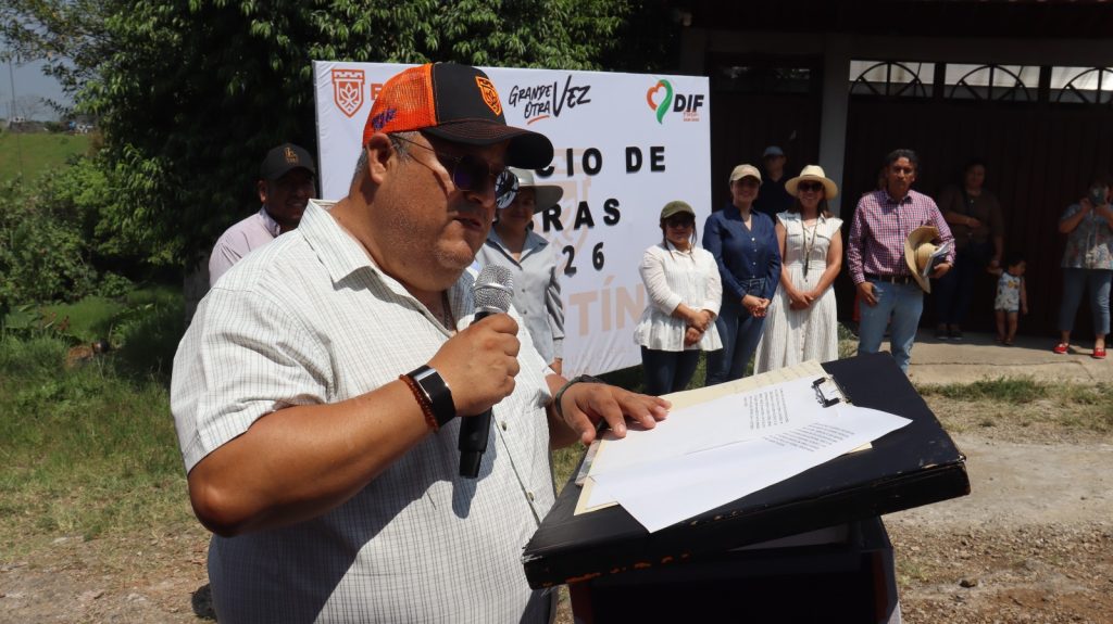 Inician pavimentación con carpeta asfáltica en Col. Las Gardenias.
